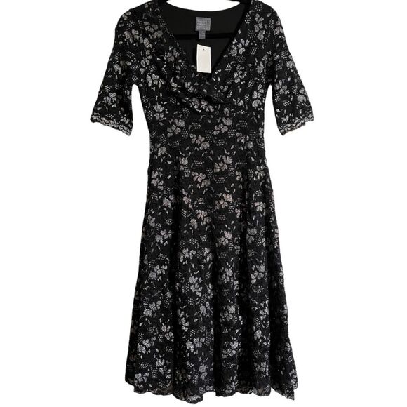 Black Lace Dress Size 4, Black & Silver VNeck half-sleeve NWT - Picture 3 of 14